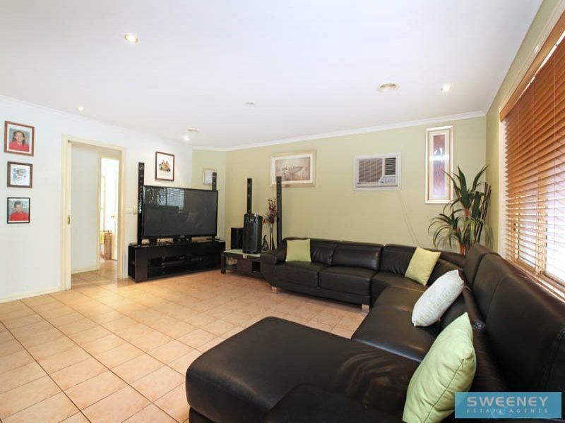 26 William Circuit, Caroline Springs - Thumbnail 5
