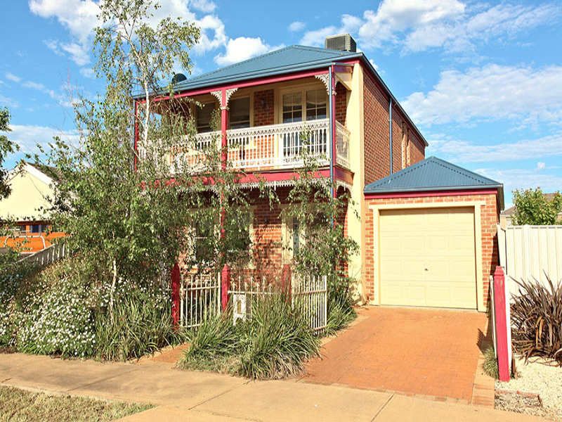 15 Emerald Court, Caroline Springs - Thumbnail 2