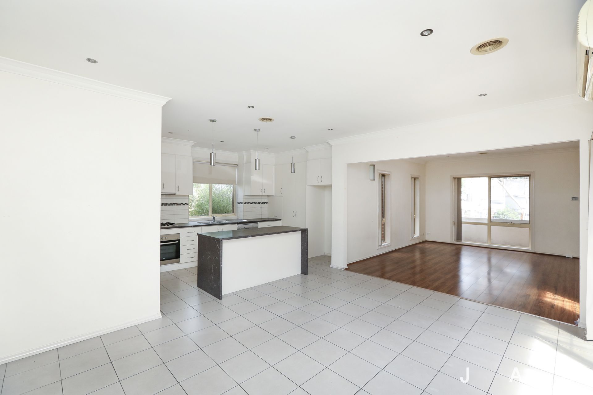 1/14 Omar Street Maidstone VIC, Maidstone - Thumbnail 4