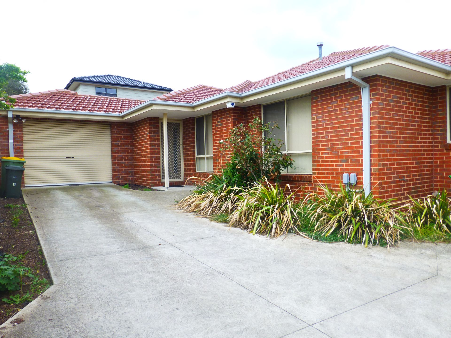 Fantastic 3 Bedroom Villa Style Unit!