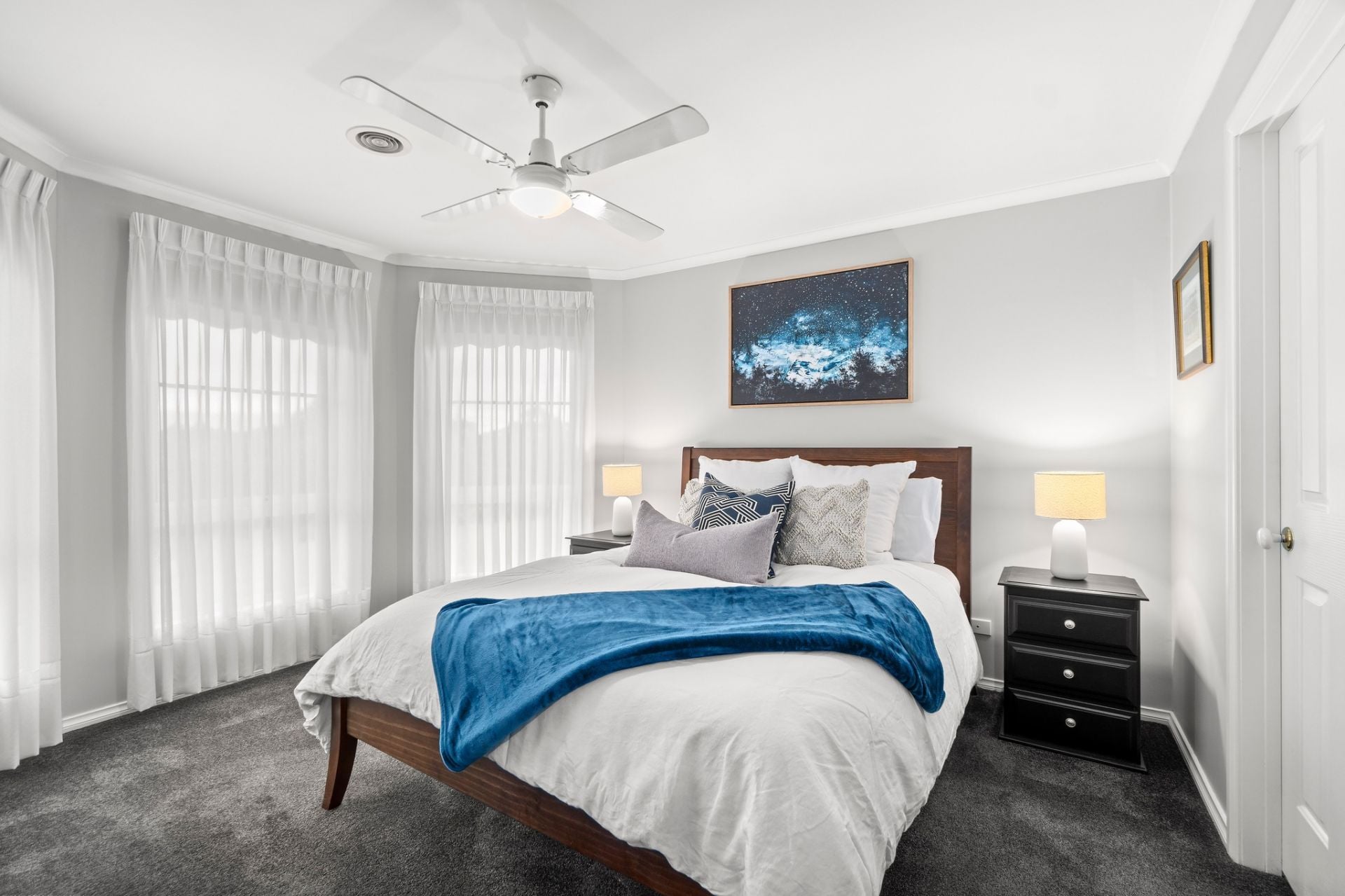 Perfect Family Living Across From Plenty River Gorge