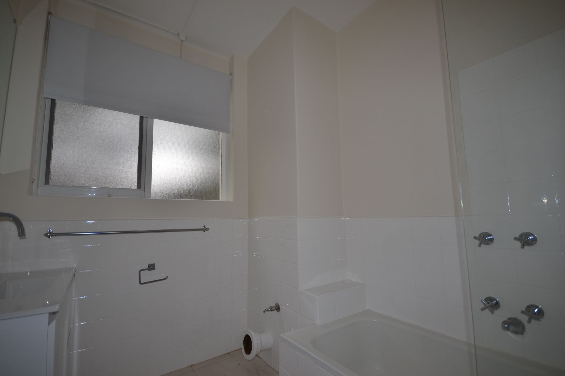 LARGE ONE BEDROOM APARTMENT IN A SOUGHT AFTER LOCATION