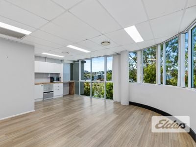 FUNCTIONAL OFFICE ALONG ABBOTSFORD ROAD!