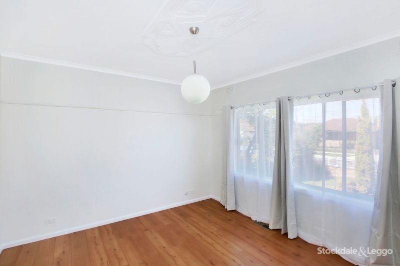 8 Waratah Street, Thomastown