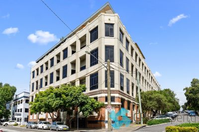 GENEROUS ONE BEDROOM RESIDENCE IN THE LANDMARK 'CHOCOLATE FACTORY' COMPLEX