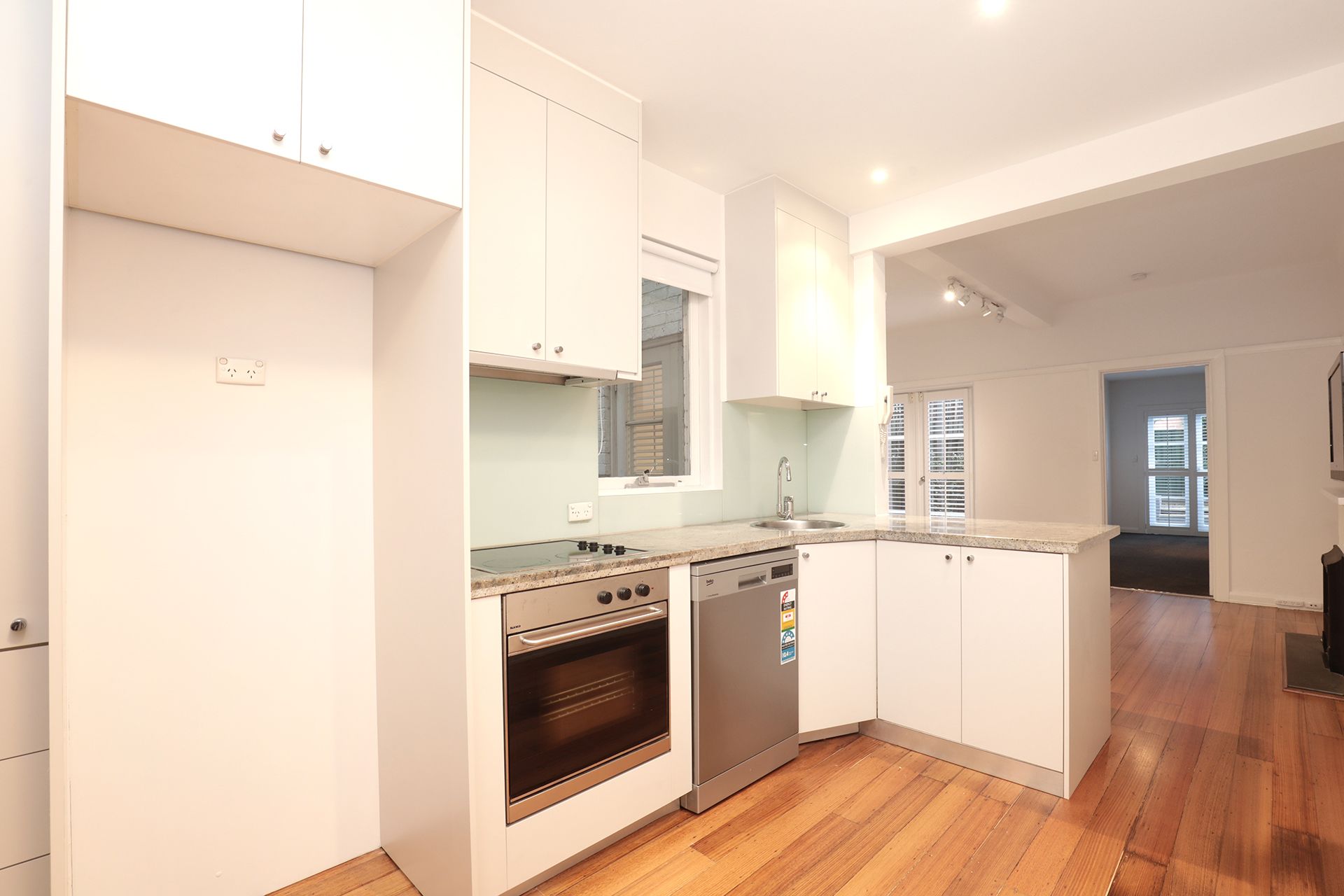 1/22 Leopold Street, South Yarra - Thumbnail 3