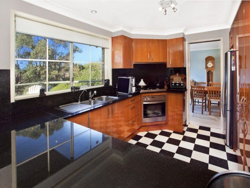 6 Stow Place, ILLAWONG, Illawong - Thumbnail 3