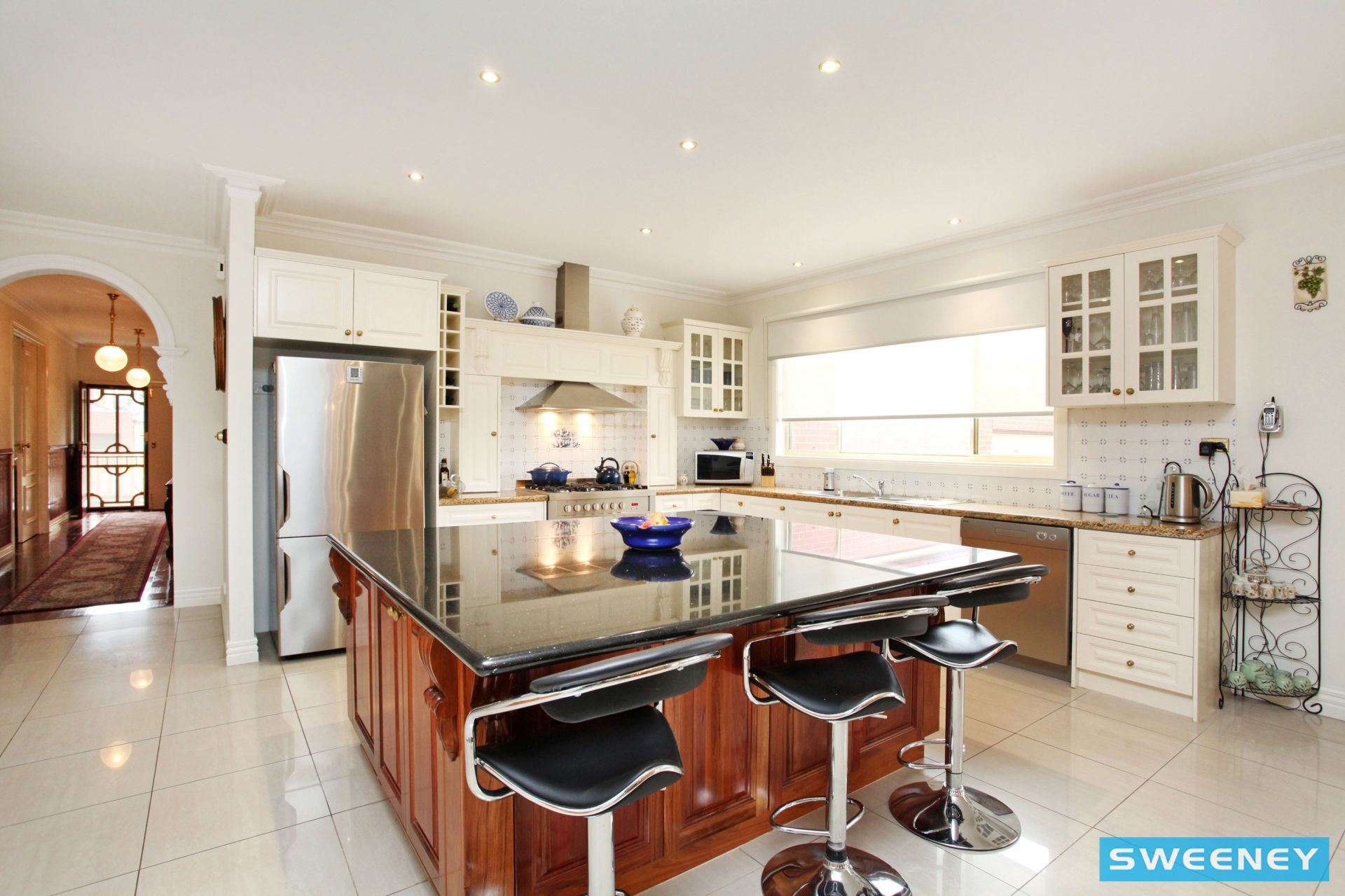 1 Barlow Close, Caroline Springs - Thumbnail 4