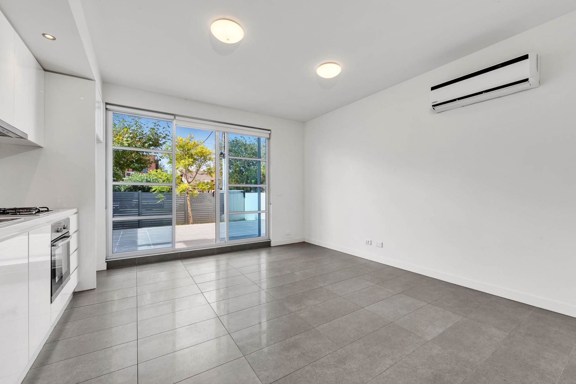 4/286 Hawthorn Road, Caulfield - Thumbnail 2