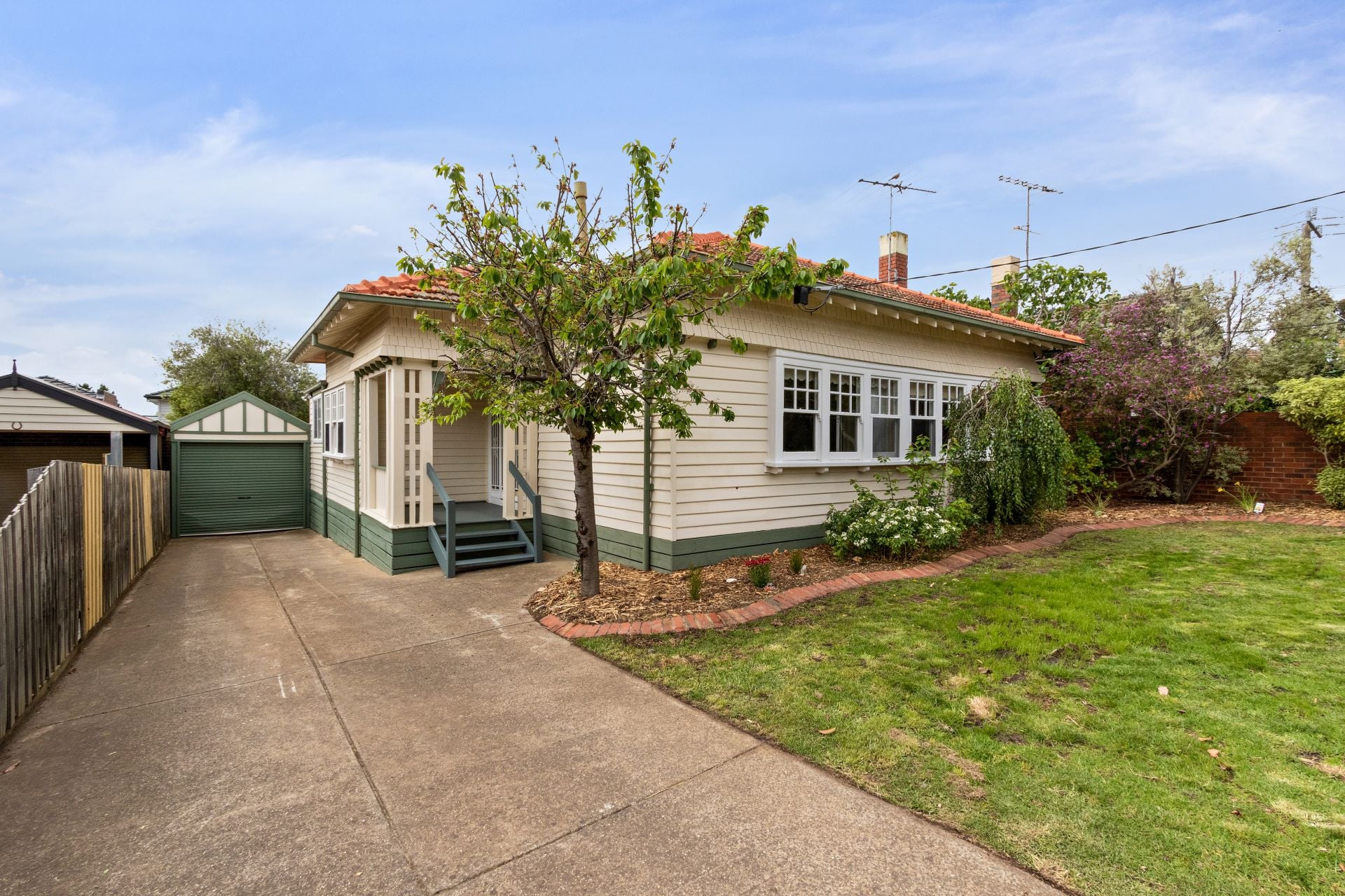 Period Charm in Perfect Location!