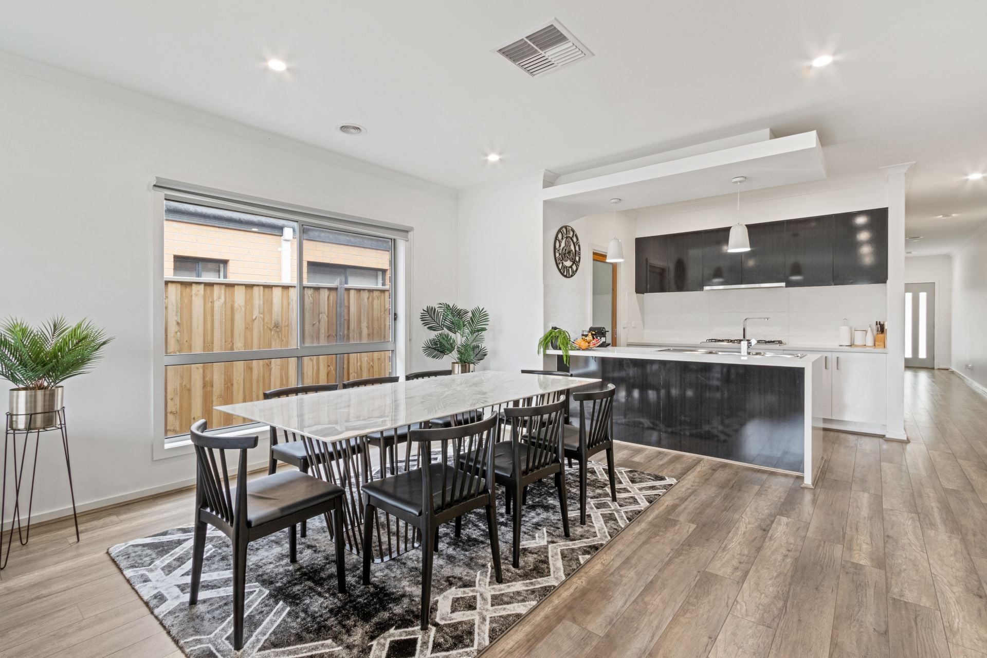 MODERN HOME IN ARRAMONT ESTATE