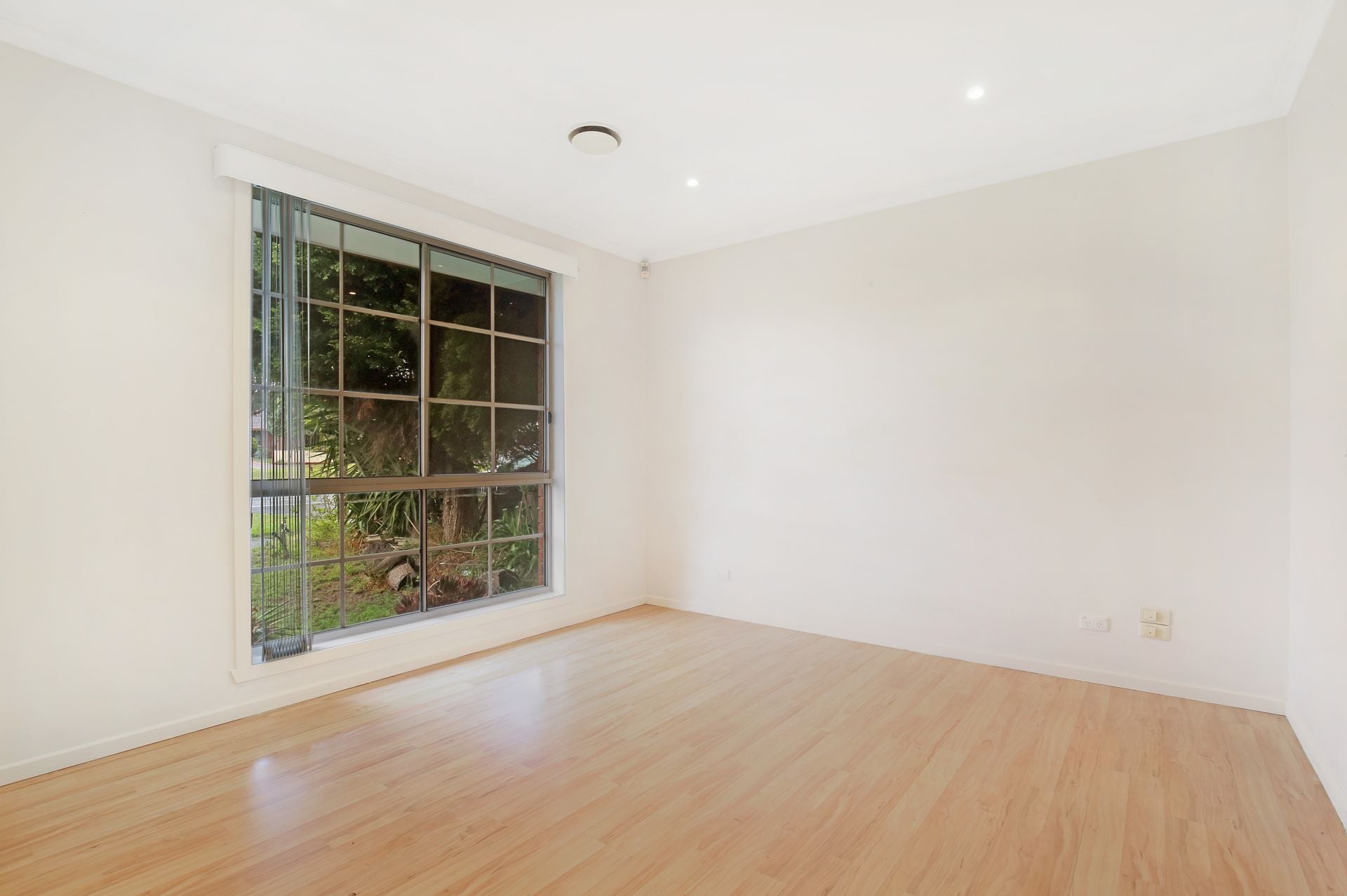 AFFORDABLE & CENTRAL LOCATION!