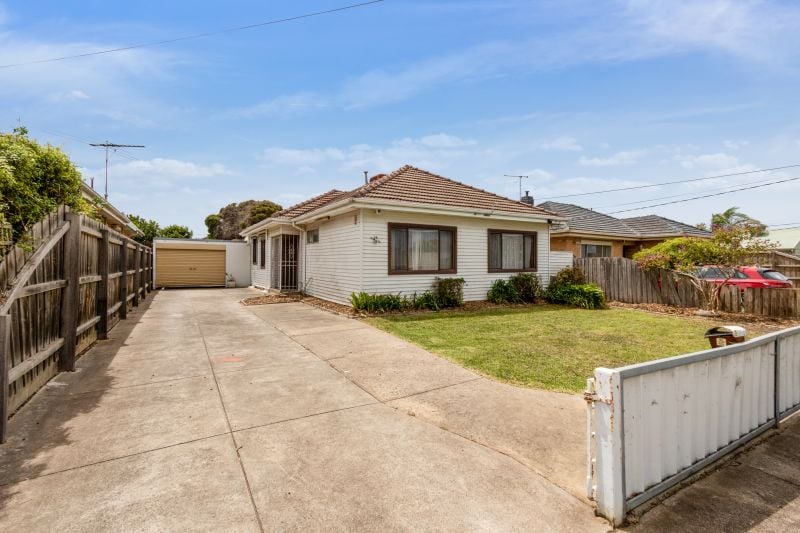 8 Liston Avenue, Reservoir
