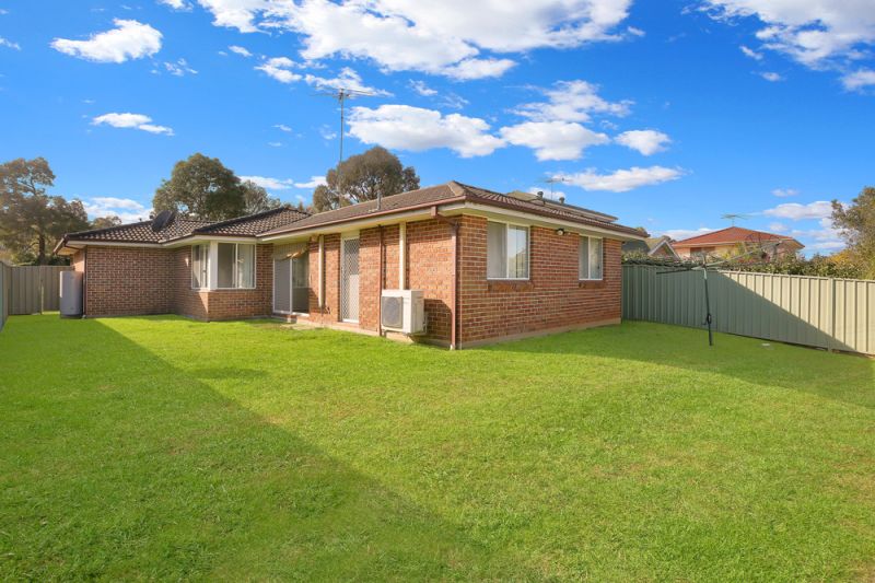 254 Glenwood Park Drive, Glenwood deVille Estate Agency