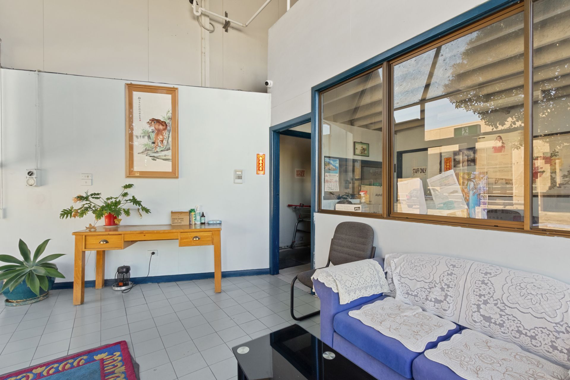 STREET FRONT WAREHOUSE IN THE HEART OF CAMPBELLFIELD