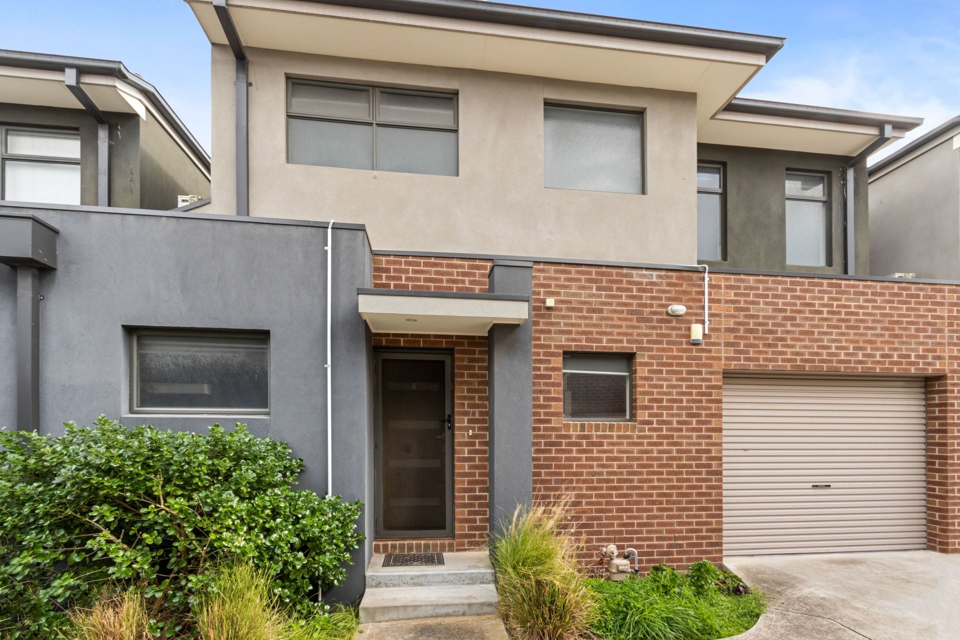 Spacious Townhouse in a Prime location