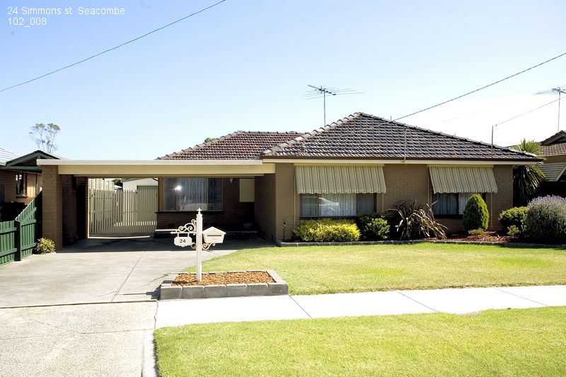 24 Simmons Drive, Altona - Thumbnail 2