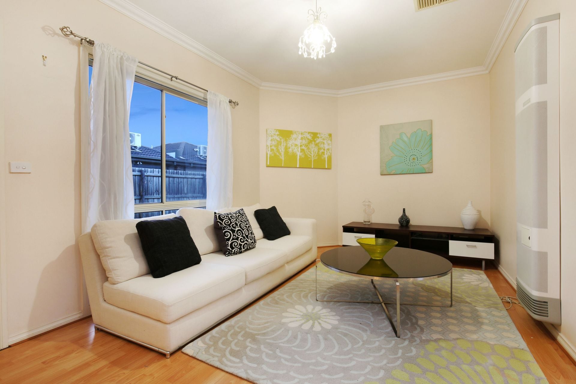 3 BEDROOM HOME LIKE UNIT. 
6-9 MONTH LEASE ONLY