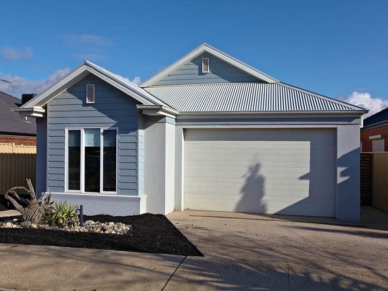 19 Clementson Drive, Caroline Springs - Thumbnail 2