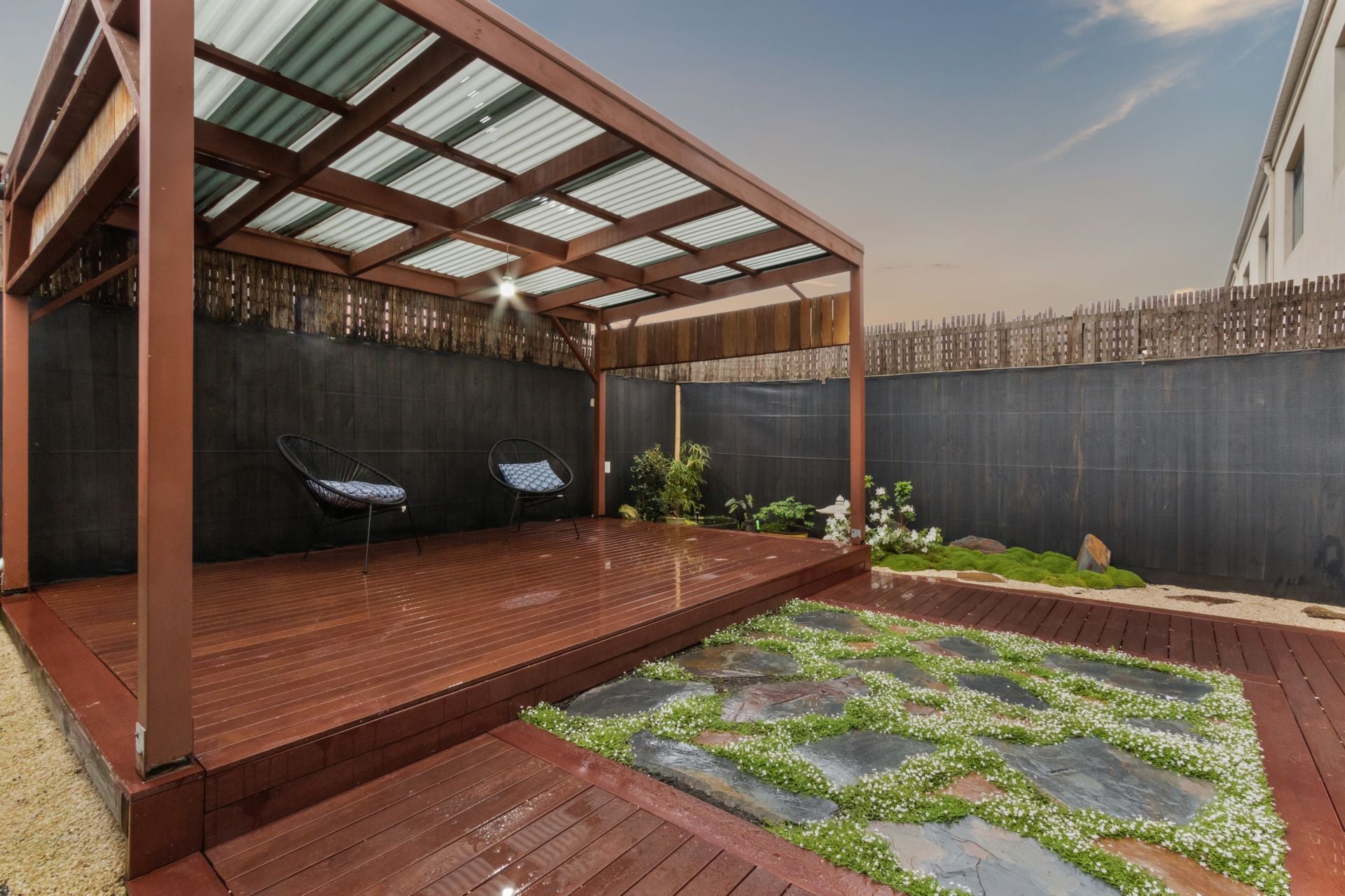 Fresh And Inviting With A Stunning Alfresco