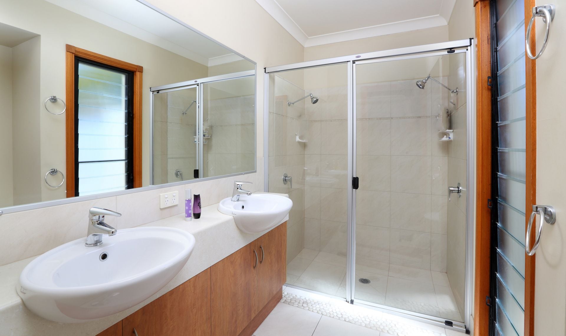 2 Mauritius Crescent Parrearra QLD, Parrearra - Thumbnail 4