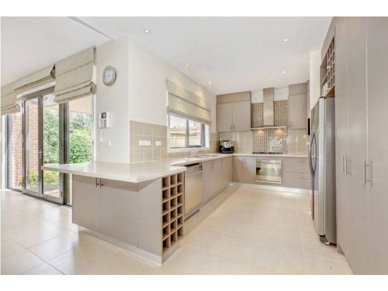 21 Cairn Curran Terrace, Caroline Springs - Thumbnail 3