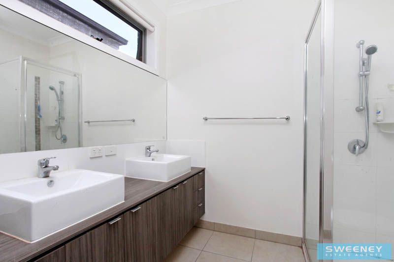 51 Kororoit Approach, Caroline Springs - Thumbnail 8