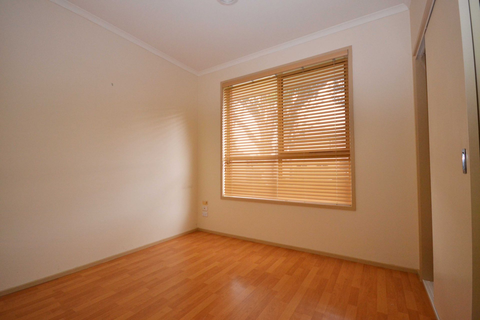 GREAT SPACE THAT HAS YOU SINGIN ALL THE WAY!!