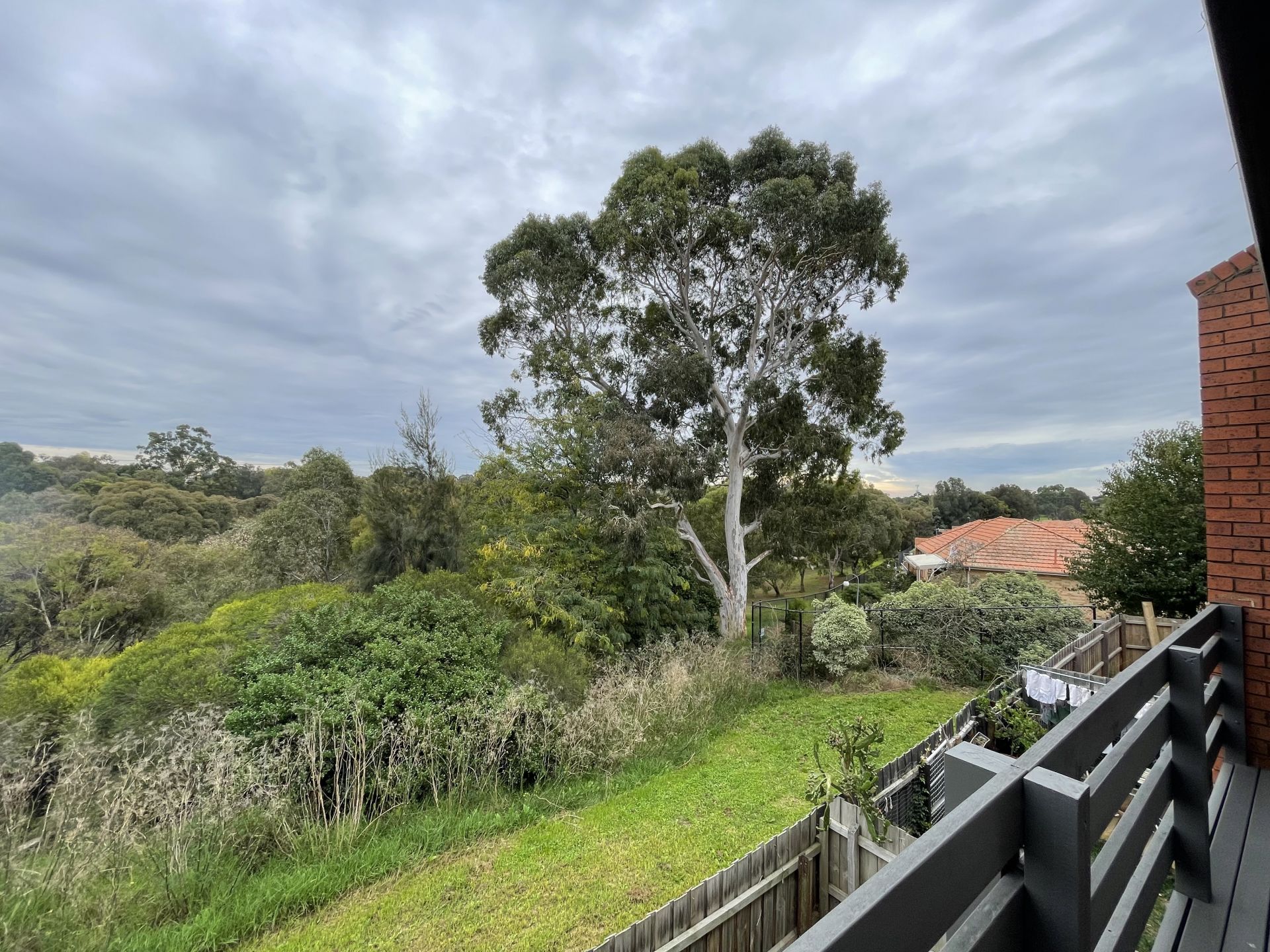 Spacious 2 Bedroom Townhouse Overlooking the Park!