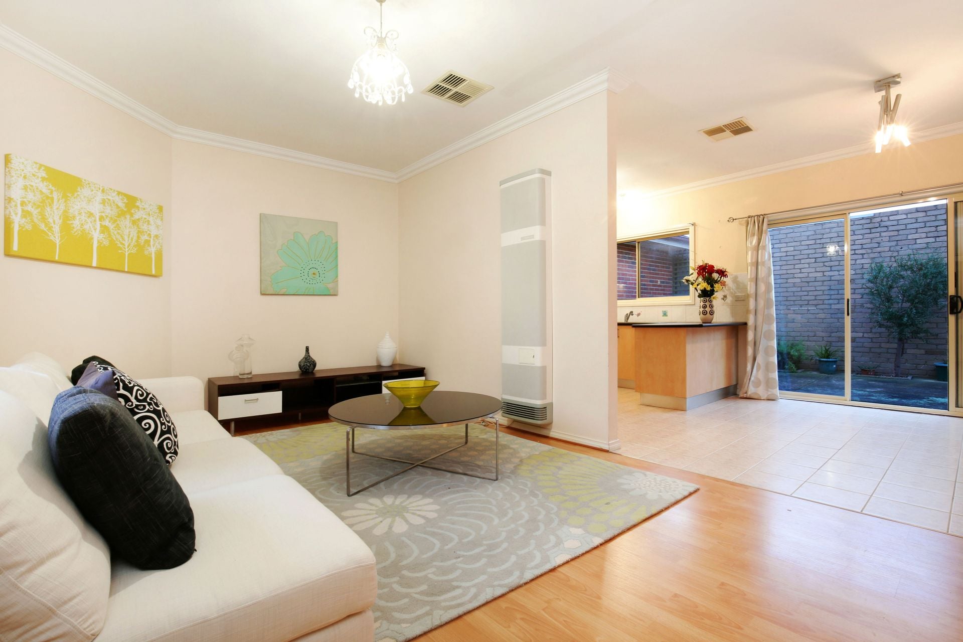 3 BEDROOM HOME LIKE UNIT. 
6-9 MONTH LEASE ONLY