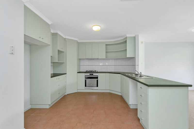 6 Macadamia Close Jerrabomberra NSW, Jerrabomberra - Thumbnail 3