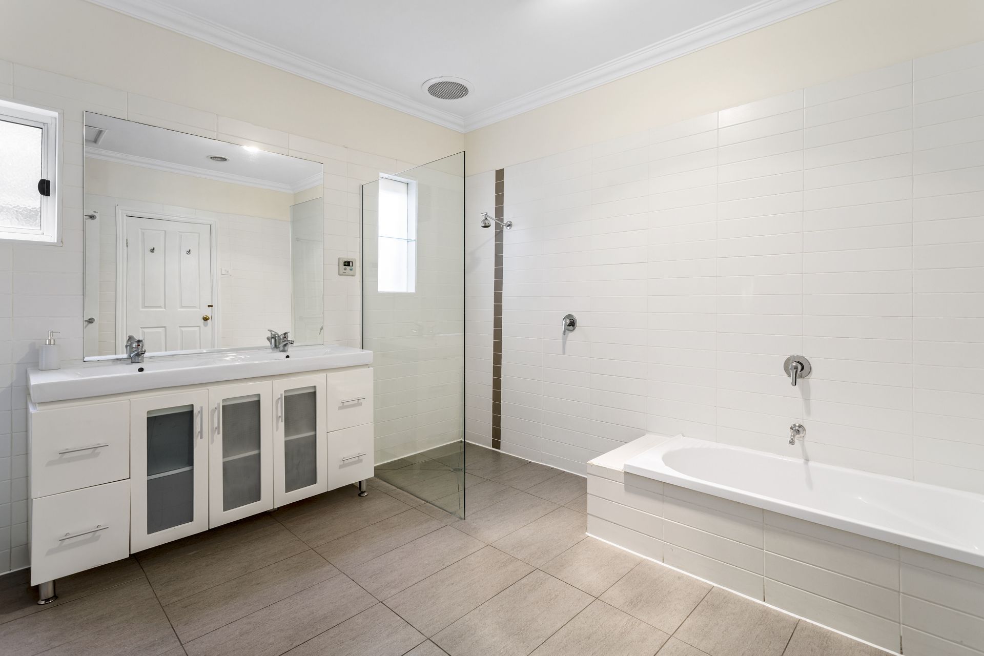 118 Bayview Road, Yarraville - Image 1
