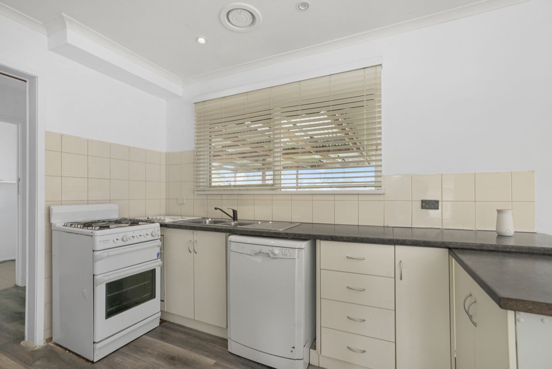 15  Dover Street, Wendouree, Wendouree - Thumbnail 7