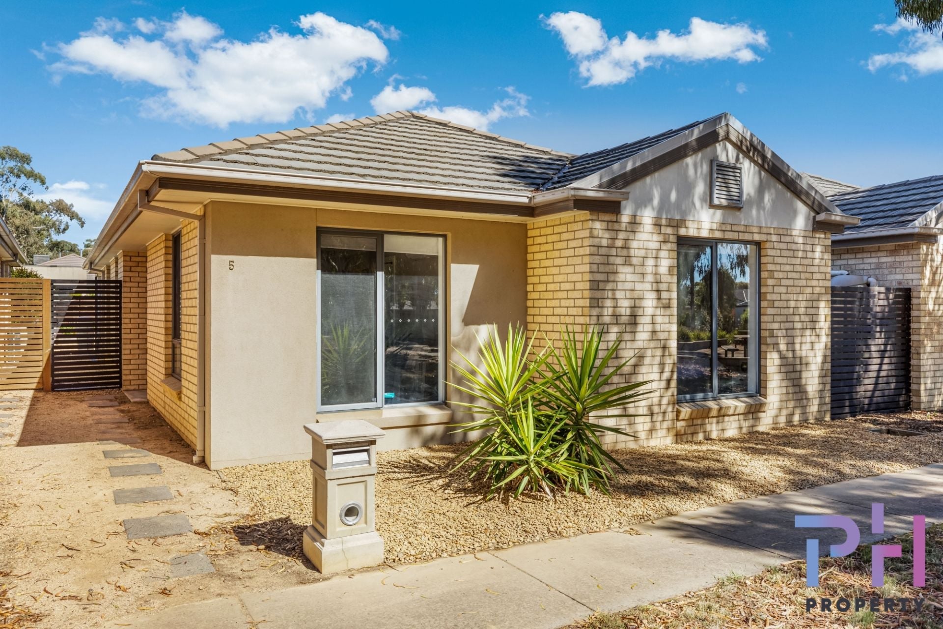 5/4-6 Greenview Circuit EPSOM VIC, Epsom - Image 1