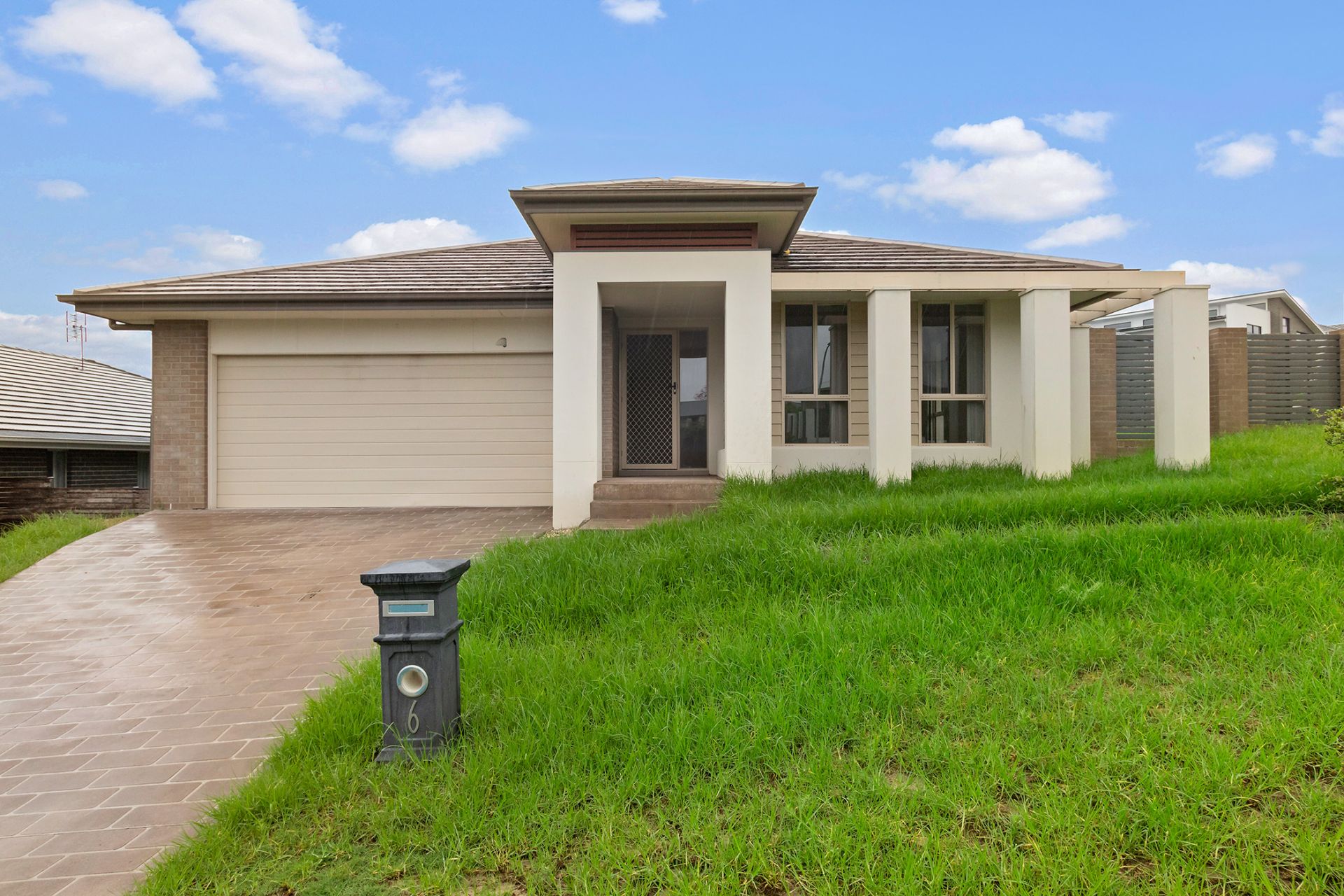 Real Estate For Lease 6 OUTLOOK Boulevard Fletcher , NSW