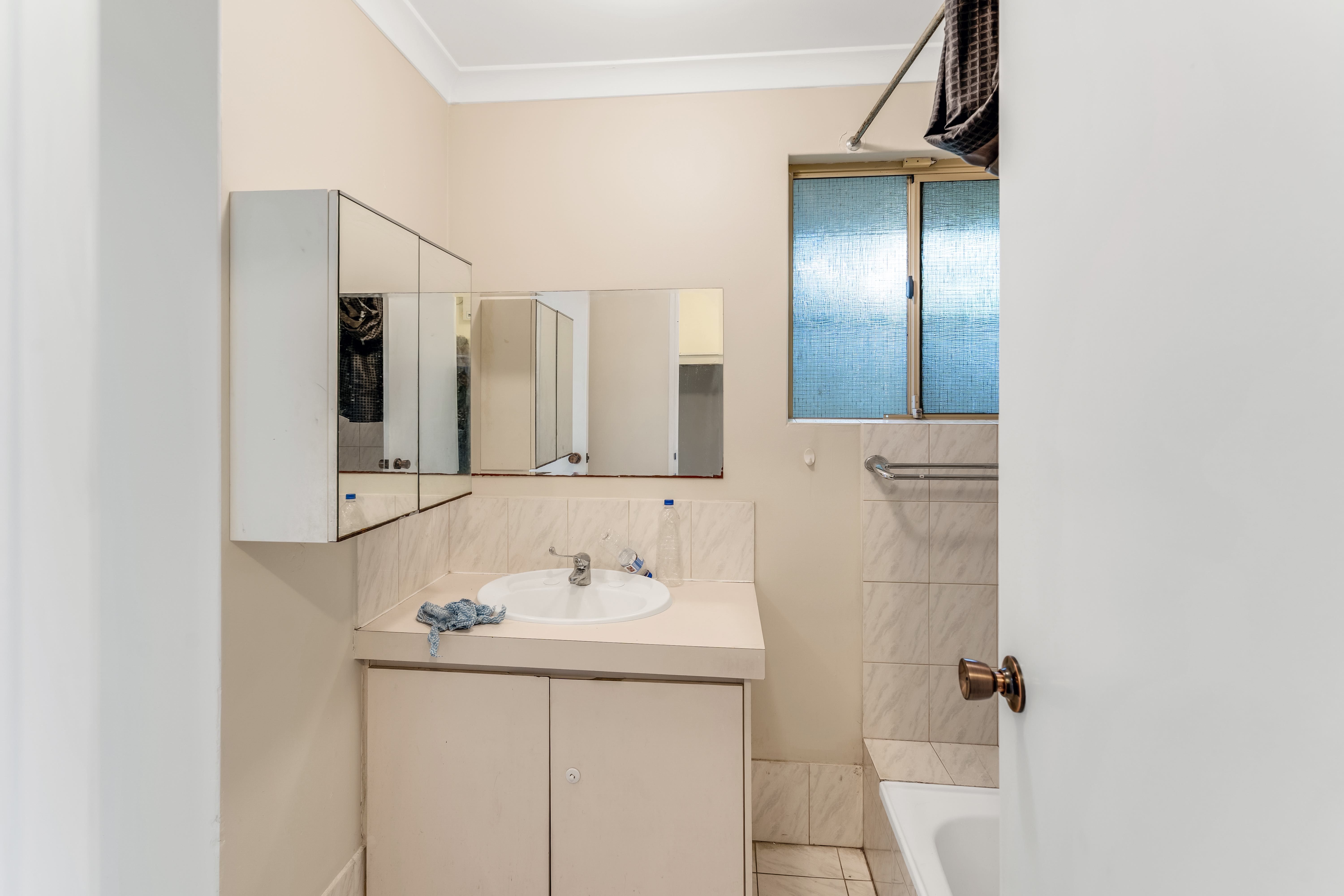 16/11 Firetail Place, Kenwick