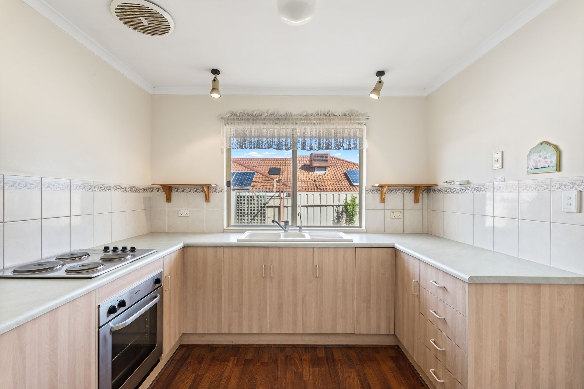 3/12 Buttercup Grove Morphett Vale 5162