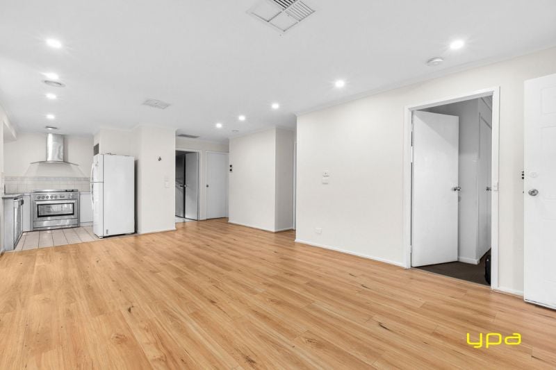 37 McGuigan Drive Cranbourne West VIC, Cranbourne West - Thumbnail 4