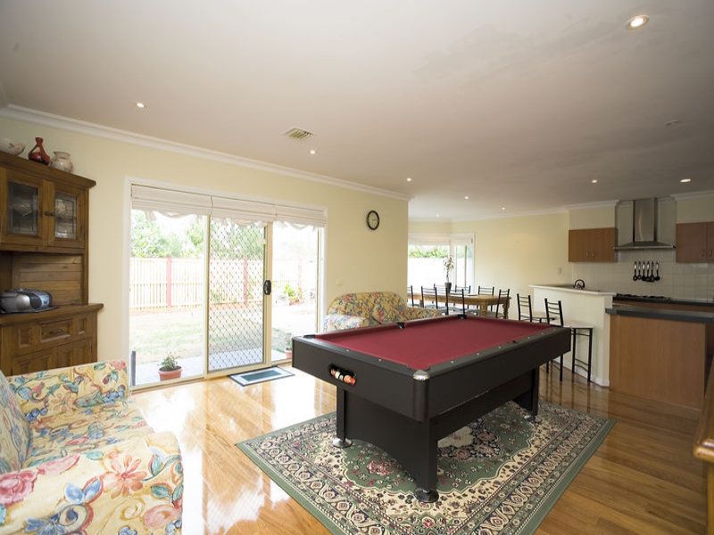 1 Hampstead Green, Caroline Springs - Thumbnail 3