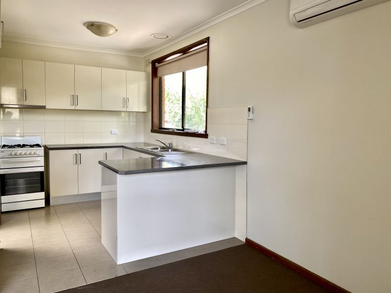 1/32 Woolhouse Street, Northcote