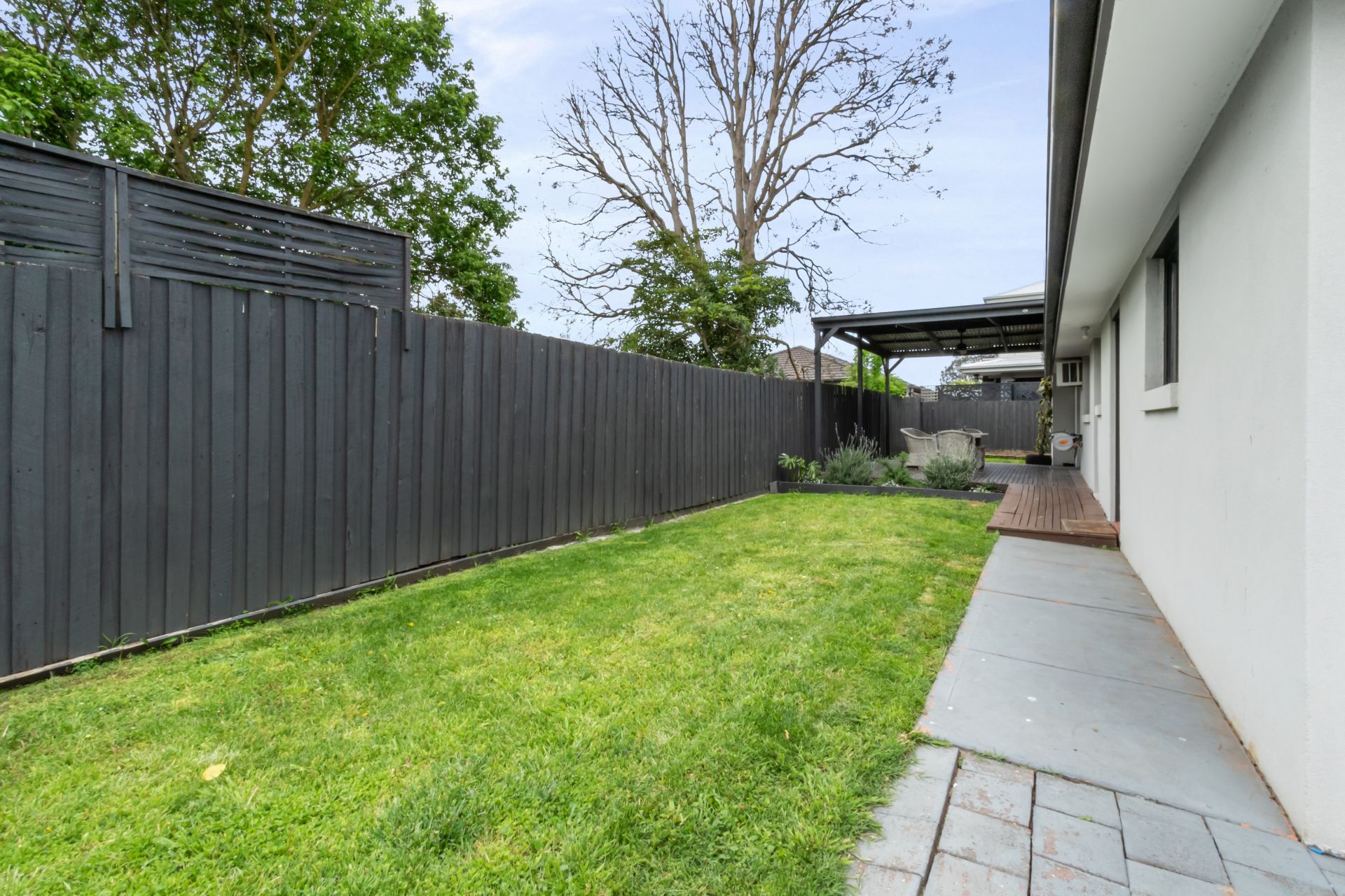 Versatile floorplan with spacious backyard