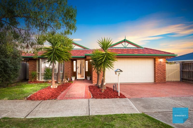 16 Tormorvey Avenue, Hillside - Thumbnail 2