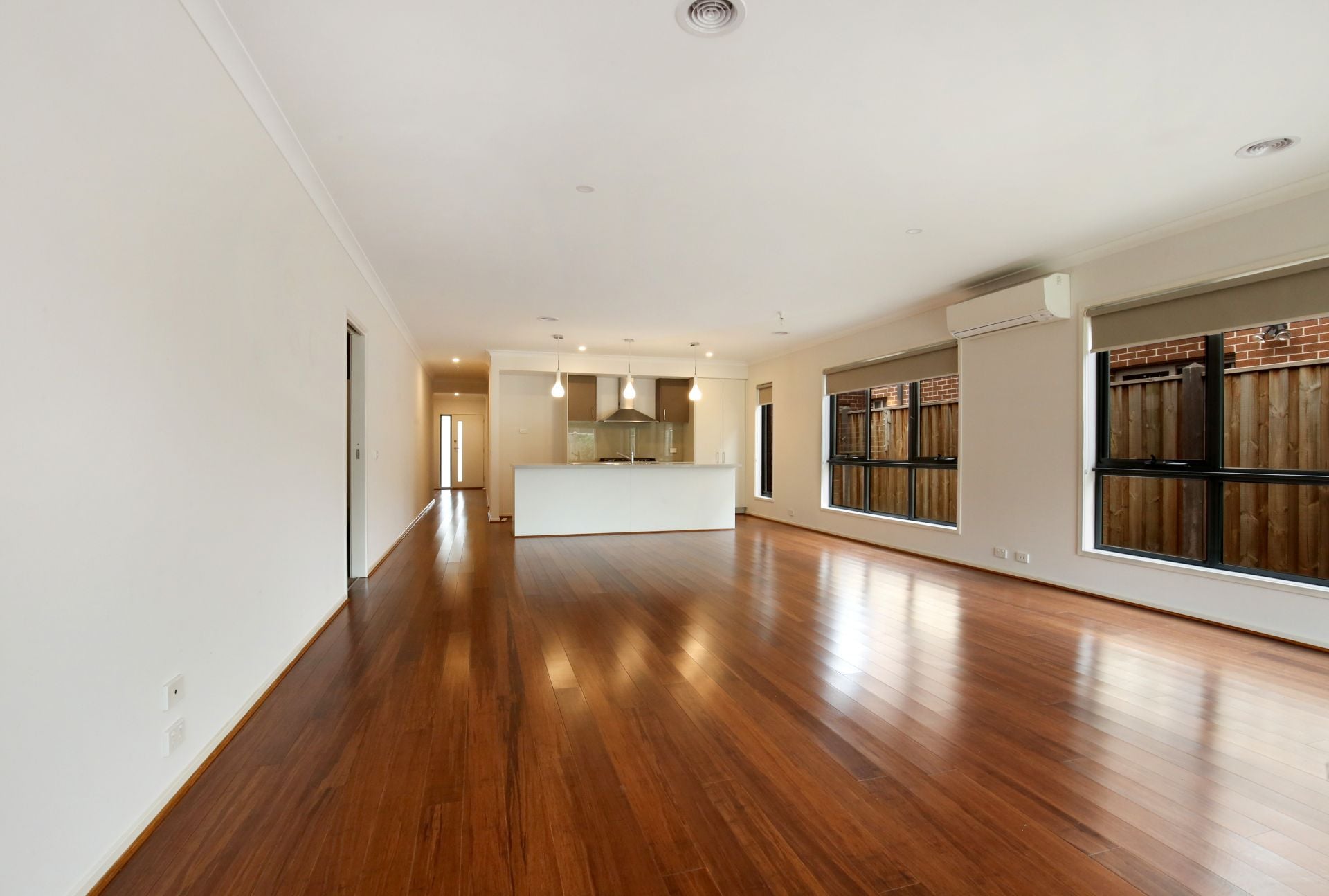 LOVELY LARGE FAMILY HOME