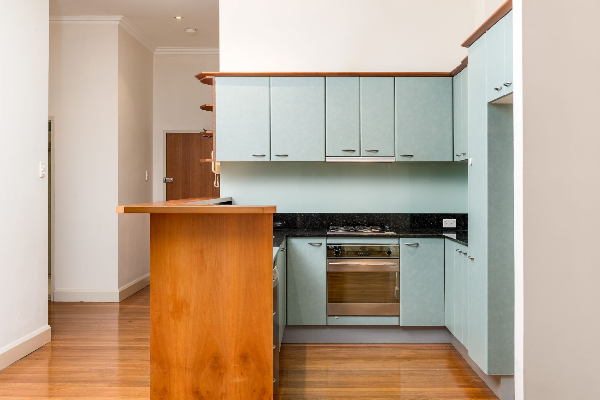 Sold - Extra-large Warehouse Apartment with Lifestyle Perfection