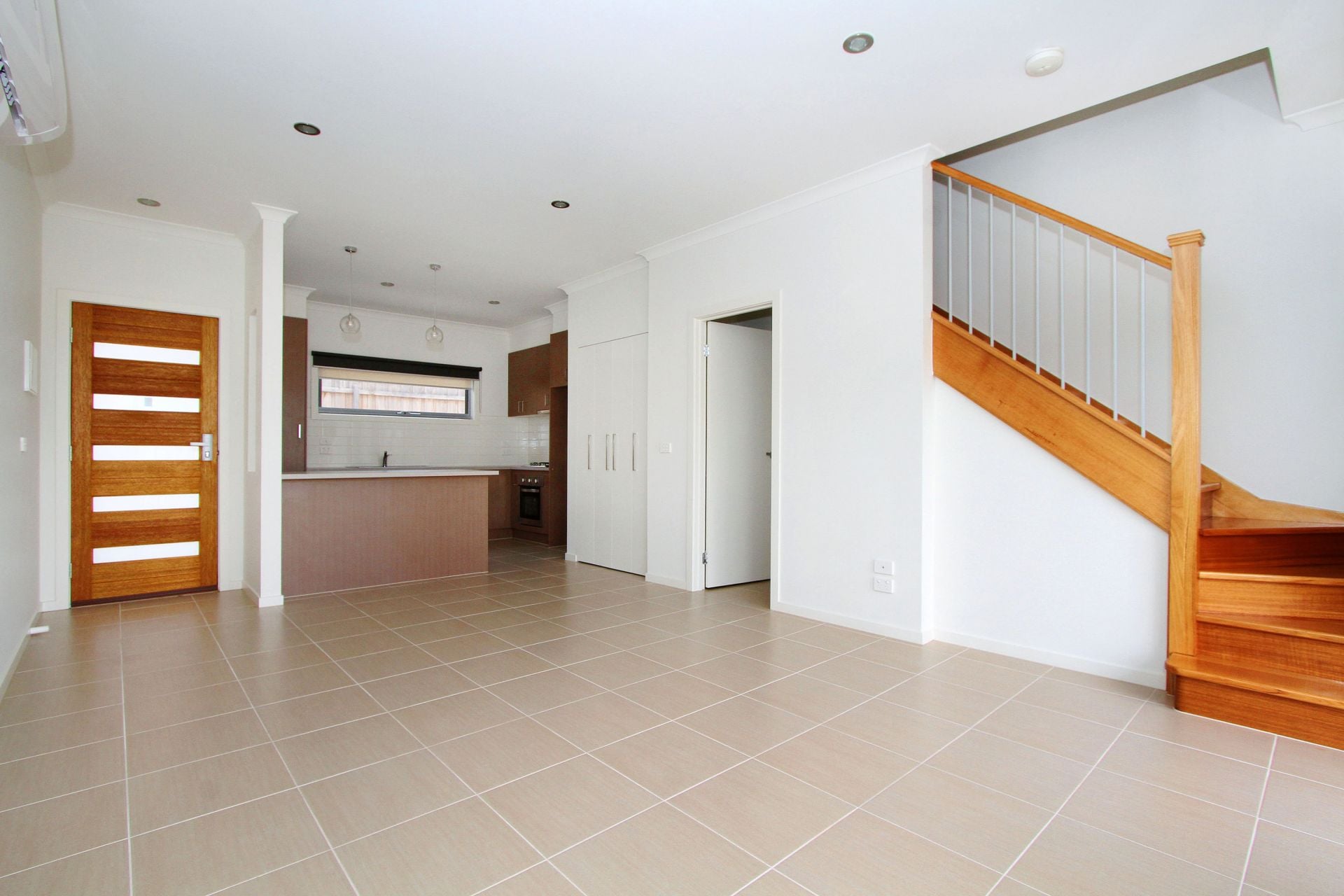 SOPHISTICATED, EASY CARE LIVING