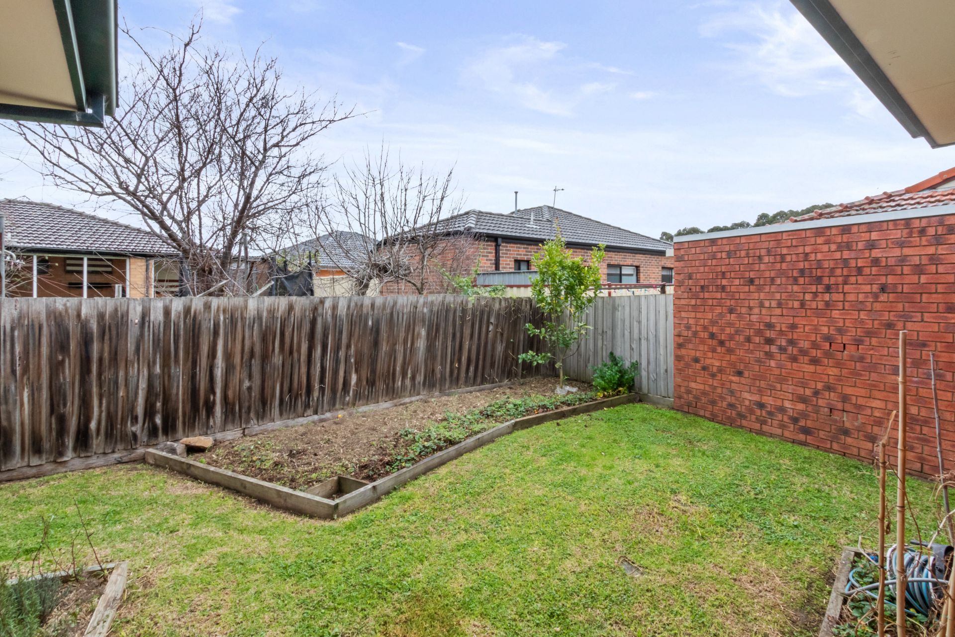 Spacious 2-Bedroom Unit in the Heart of Thomastown