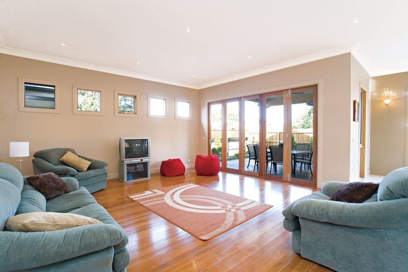 ** UNDER OFFER AWAITING PAYMENT**