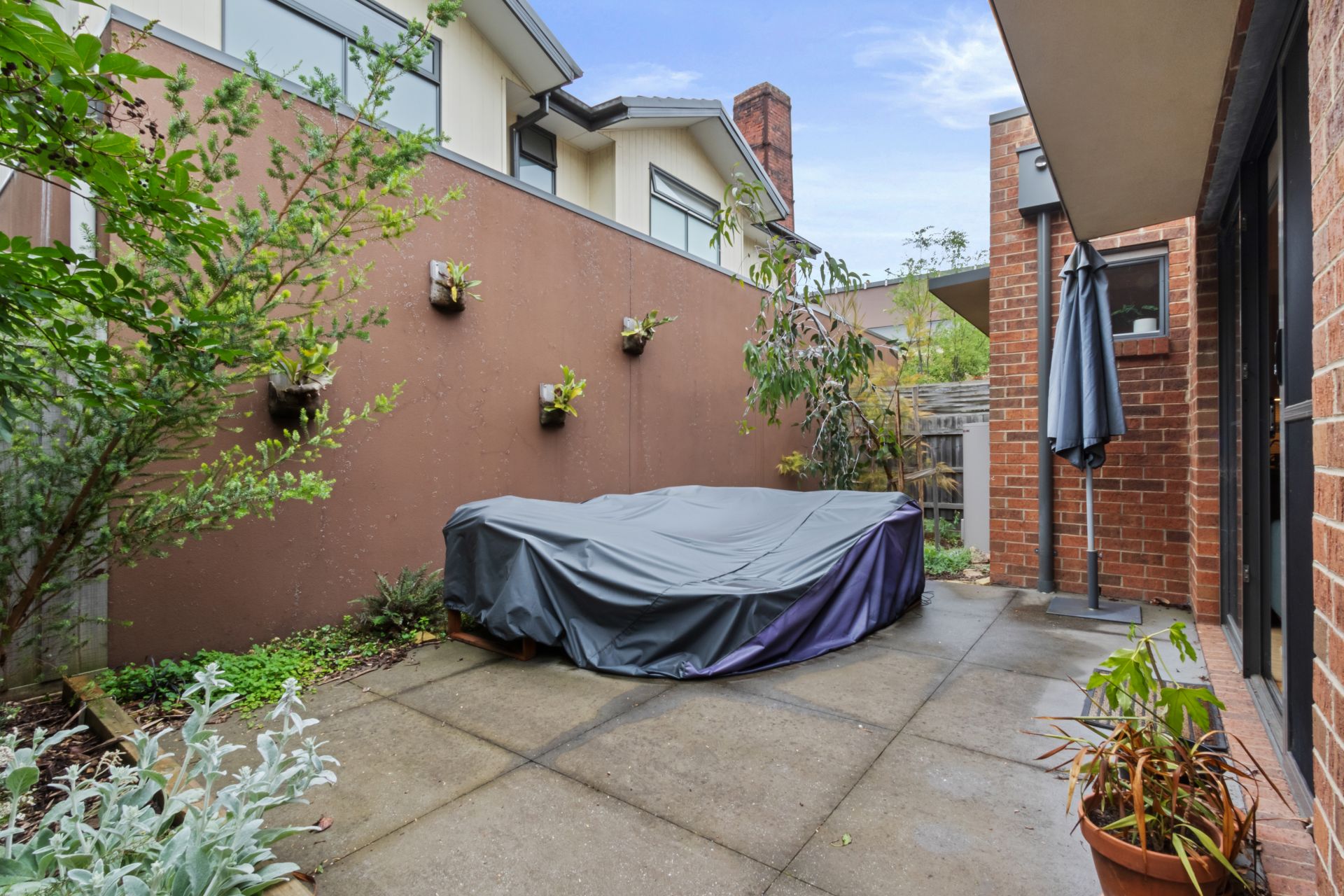 Executive Residence in Tree Lined Street