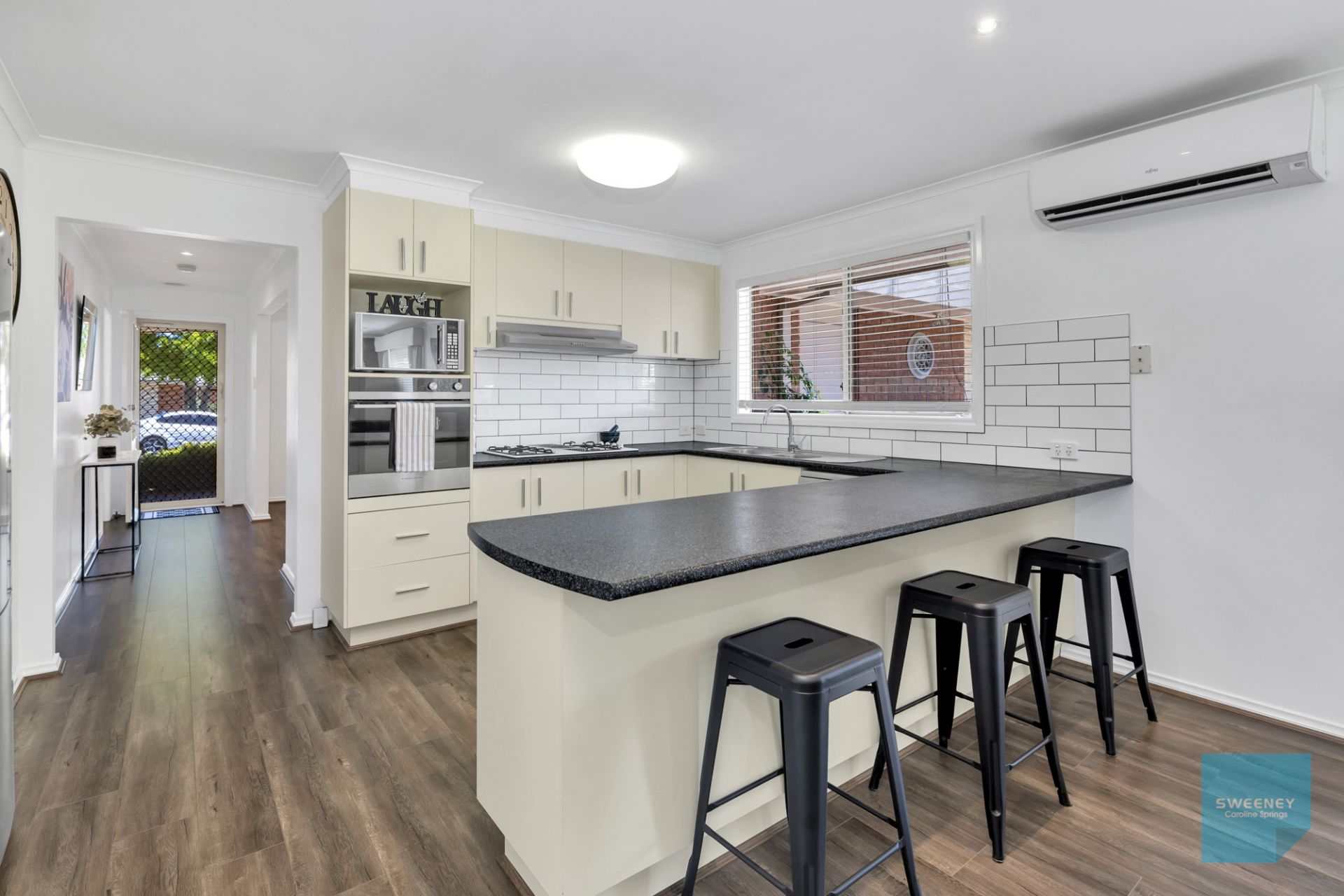 38 Timele Drive, Hillside - Thumbnail 4
