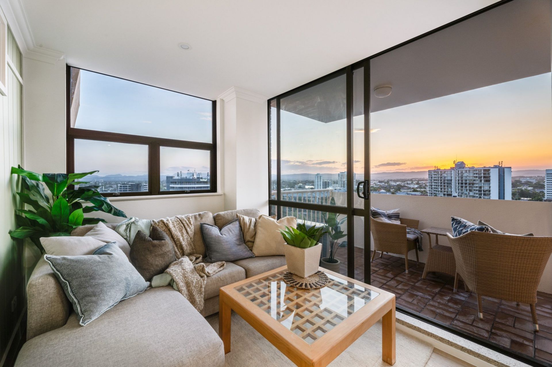 118/3049 Surfers Paradise Boulevard, Surfers Paradise - Thumbnail 5